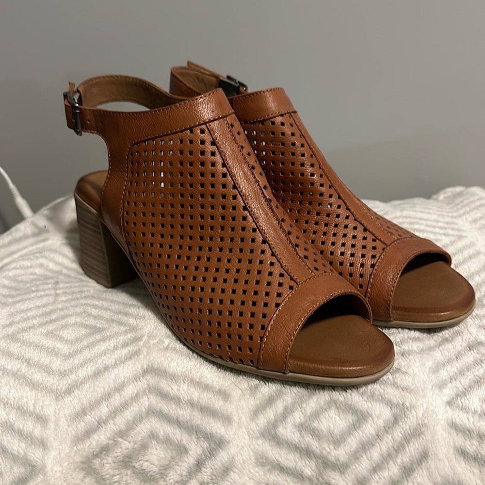 Genuine Leather sandals size 39
